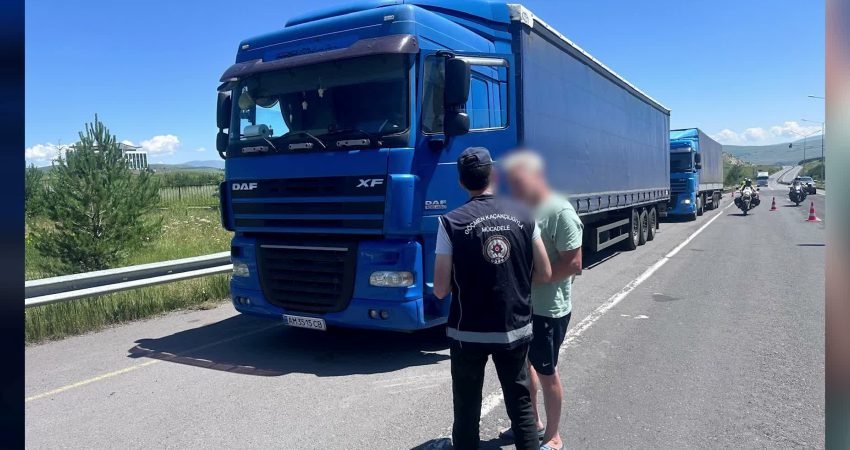 İçişleri Bakanlığı, 81 ilde göçmen kaçakçılığı organizatörlerine ve düzensiz göçe