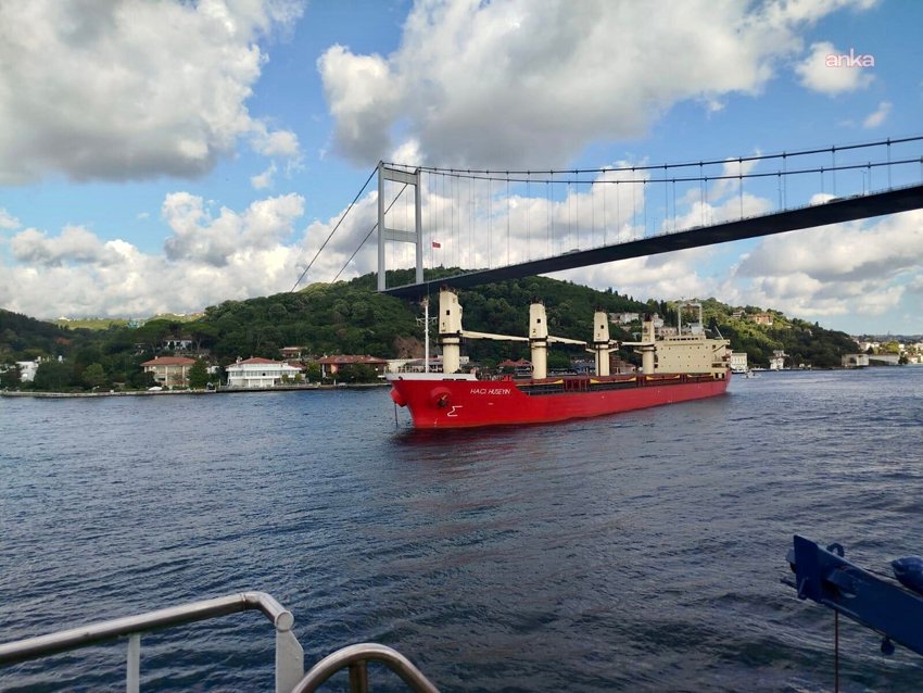 Kıyı Emniyeti Genel Müdürlüğü (KEGM), İstanbul Boğazı'nda demir cevheri yüklü