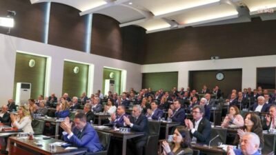 CHP'li 91 milletvekili bugün partiden istifa etti. İstifa eden milletvekilleri