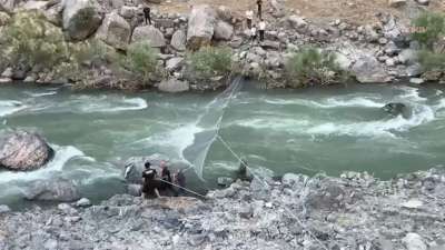Şırnak'ın Beytüşşebap ilçesinde balık tutmak için gittiği Habur Çayı'nda akıntıya