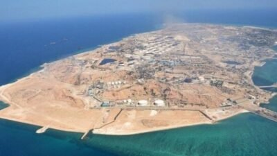 ABD Merkez Kuvvetler Komutanlığı (CENTCOM), Hürmüz Boğazı yakınındaki Büyük Tunb
