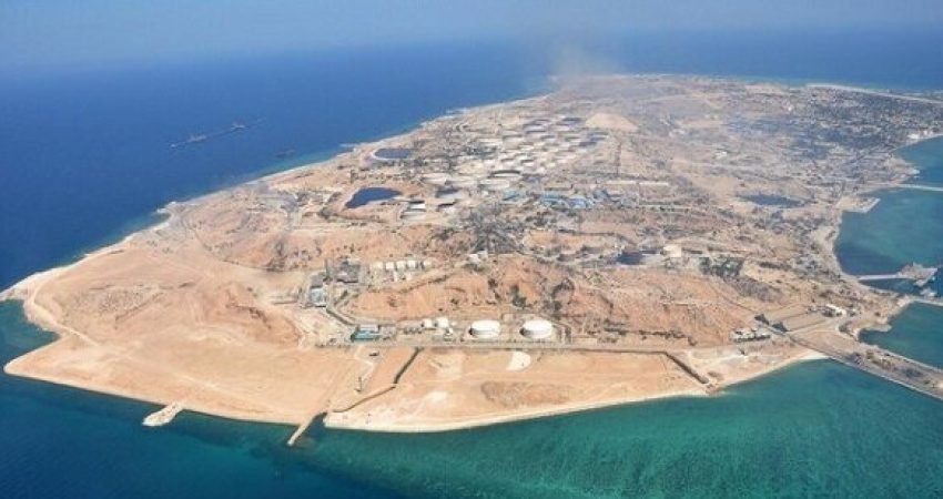 ABD Merkez Kuvvetler Komutanlığı (CENTCOM), Hürmüz Boğazı yakınındaki Büyük Tunb