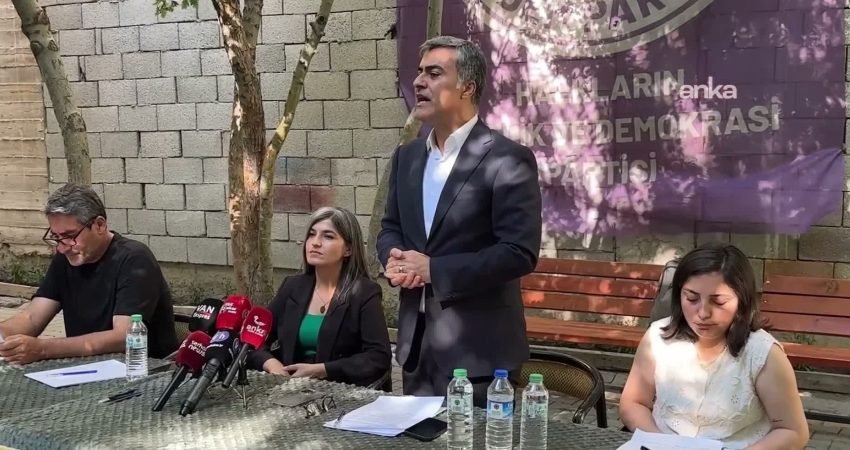 Van Büyükşehir Belediyesinin yerlerine kayyum atanan meclis üyeleri, DEM Parti