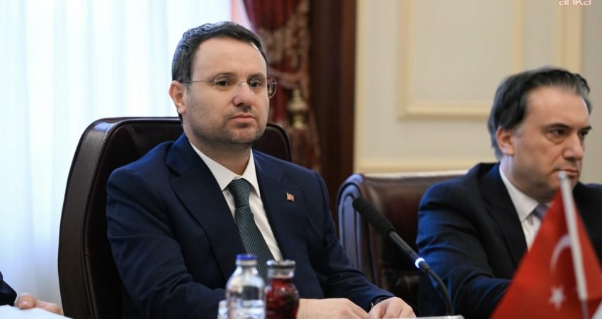 Adalet Bakanı Akın Gürlek, AK Parti Grubu tarafından TBMM'ye sunulan