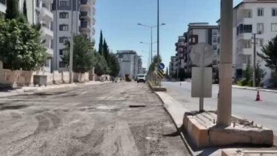 Adıyaman Belediyesi, 3. Çevre Yolu'ndaki yenileme ve asfaltlama çalışmalarını çift