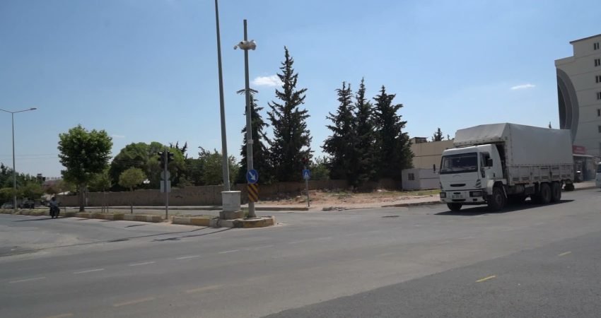 Adıyaman Belediyesi, 3. Çevre Yolu’nda yürüttüğü asfalt çalışmalarında bir etabı