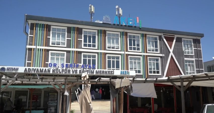 YKS sonuçlarının açıklanmasının ardından Adıyaman Belediyesi bünyesindeki Adıyaman Kültür ve
