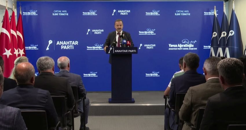 Anahtar Parti Genel Başkanı Yavuz Ağıralioğlu, "Bütün memleket eylemde. Milletiniz