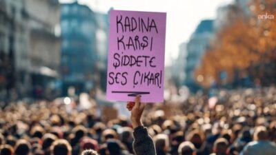 Ankara'da yolda ağlayarak yardım isteyen bir kadına yardımcı olduğu sırada