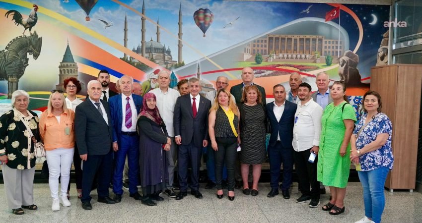 Gelecek Partisi Genel Başkanı Ahmet Davutoğlu, Grup Başkanvekili ve Genel