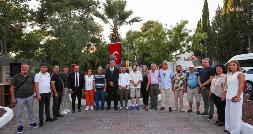 Buca’da Dönemeç Dergisi’nin kurucusu şair Ali Rıza Ertan adına düzenlenen
