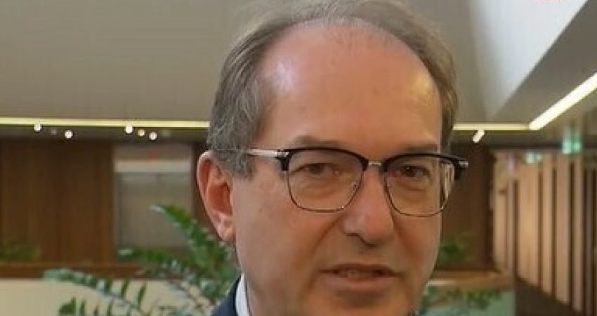 Almanya İçişleri Bakanı Alexander Dobrindt, kamu güvenliğinin öncelikli olduğunu belirterek,