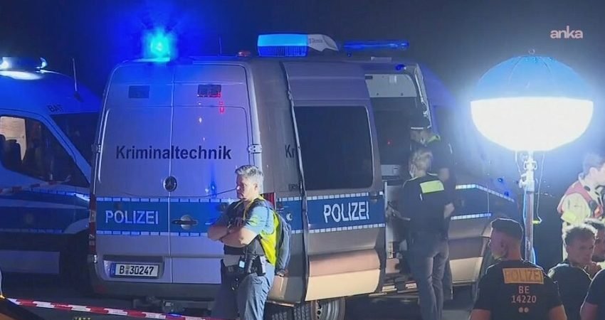 Almanya’nın başkenti Berlin’de Christopher Street Day (CSD) etkinliğine düzenlenen ve