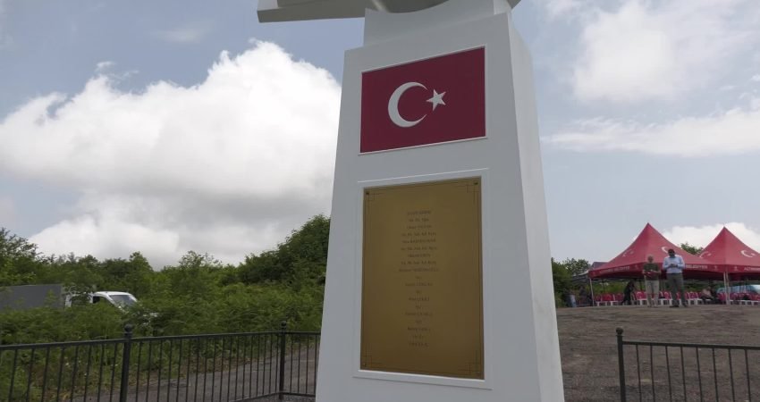 Altınordu Belediyesi, 1958 yılında Alınca Mahallesi'nde meydana gelen askeri uçak
