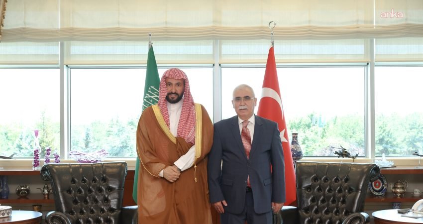 Anayasa Mahkemesi Başkanı Kadir Özkaya, Adalet Bakanlığı'nın davetlisi olarak Türkiye’de