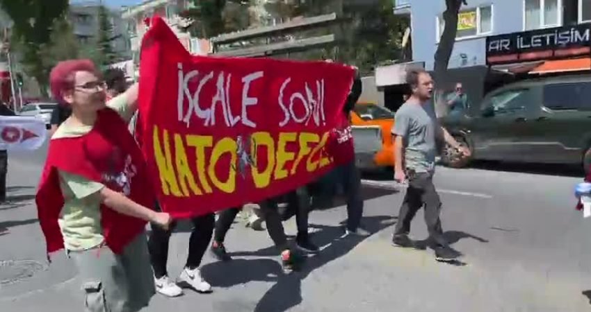 Başkentte Halkevleri ve Öğrenci Kolektifleri'nin, NATO 36. Devlet ve Hükümet