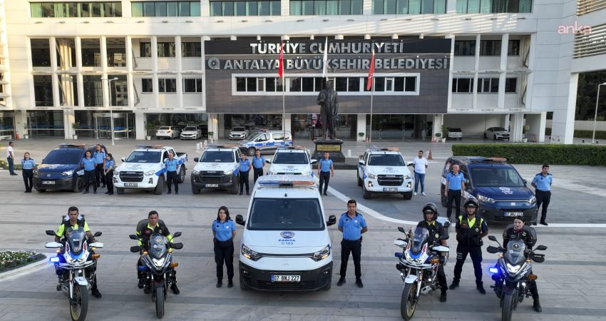 Antalya Büyükşehir Belediyesi Zabıta Dairesi Başkanlığı, kent merkezinde yaya ve