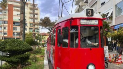Antalya Büyükşehir Belediyesi Ulaşım Dairesi Başkanı Nurettin Şengül, 1999'da hizmete