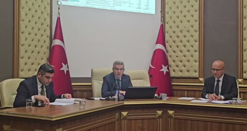 Artvin Valisi Turan Ergün, il genelinde toplam 301 kamu yatırım