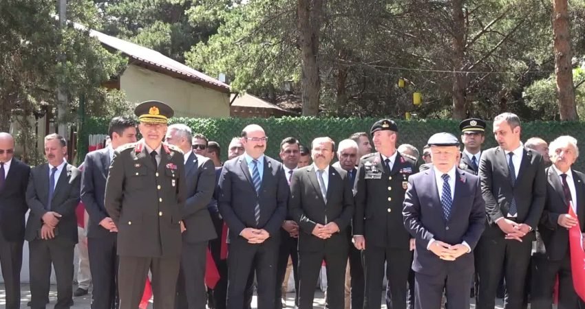 Türkiye Cumhuriyeti'nin kurucusu Gazi Mustafa Kemal Atatürk'ün Erzurum’a gelişinin 107'nci