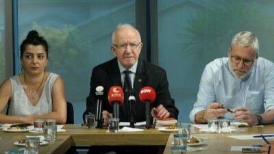 Silivri'de görülen İBB Davası'nda dün yaşananlarla ilgili İstanbul Barosu'nda düzenlenen