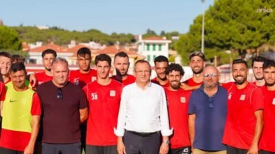 Ayvalık Belediye Başkanı Mesut Ergin, yeni sezon hazırlıklarını sürdüren Ayvalıkgücü