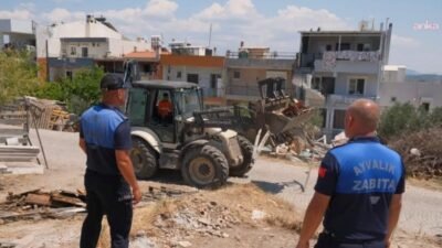 Ayvalık Belediyesi Zabıta, Fen İşleri ve Temizlik İşleri Müdürlüğü ekipleri,