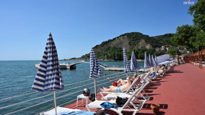 Zonguldak Valiliği, kent genelinde etkili olması beklenen yüksek dalga ve