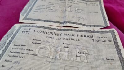 Ailesinin 1938 yılında Cumhuriyet Halk Fırkası’na yaptığı bağışlara ait makbuzları