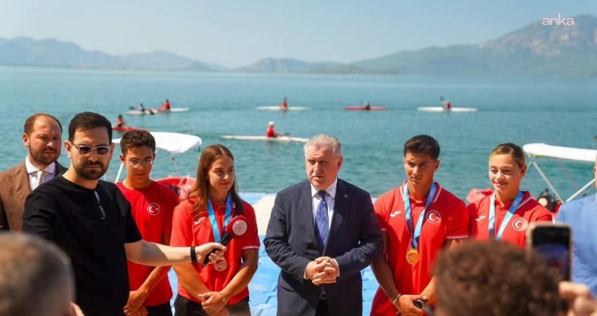 Gençlik ve Spor Bakanı Osman Aşkın Bak, Muğla'nın Köyceğiz ilçesindeki