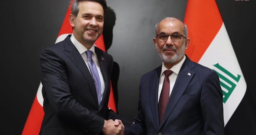 Enerji ve Tabii Kaynaklar Bakanı Alparslan Bayraktar, Irak'taki temasları kapsamında