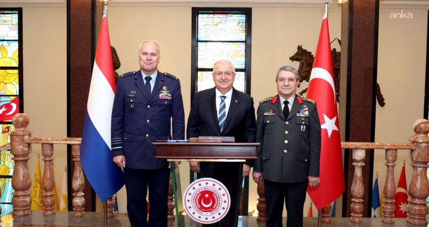 Milli Savunma Bakanı Yaşar Güler, Hollanda Genelkurmay Başkanı Orgeneral Onno