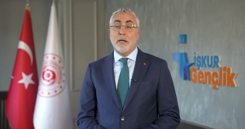 Çalışma ve Sosyal Güvenlik Bakanı Vedat Işıkhan, LGS ve YKS