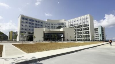 Sağlık Bakanı Kemal Memişoğlu, Trabzon Şehir Hastanesi'nde incelemelerde bulunarak, "Hedefimiz