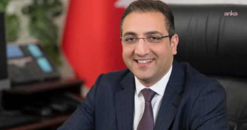 İçişleri Bakanlığı, İzmir Balçova Belediye Başkanı Onur Yiğit’in, hakkında “rüşvet