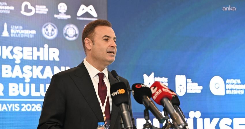 Balıkesir Büyükşehir Belediye Başkanı Ahmet Akın, art arda gelen yangın