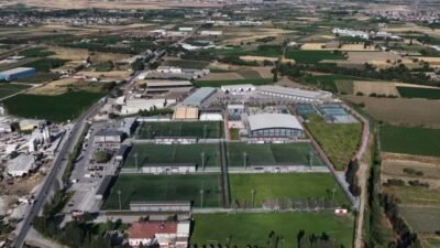 Balıkesir Büyükşehir Belediye Başkanı Ahmet Akın, Ali Hikmet Paşa Spor