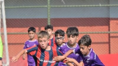  Bayraklı Belediyesi tarafından geleneksel olarak düzenlenen U-12 Cup Futbol Turnuvası