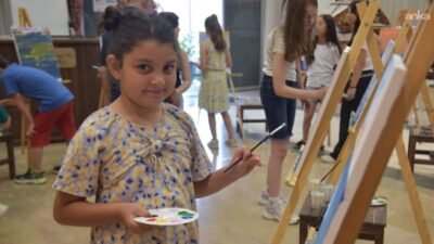 Bilecik Belediyesi'nin çocuklara yönelik ücretsiz kültür ve sanat atölyeleri düzenlediği