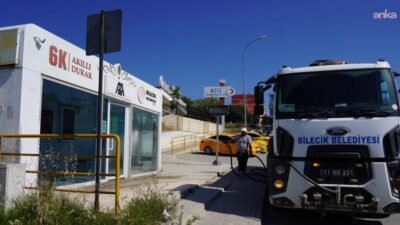 Bilecik Belediyesi tarafından şehrin birçok noktasında yer alan  bekleme duraklarında