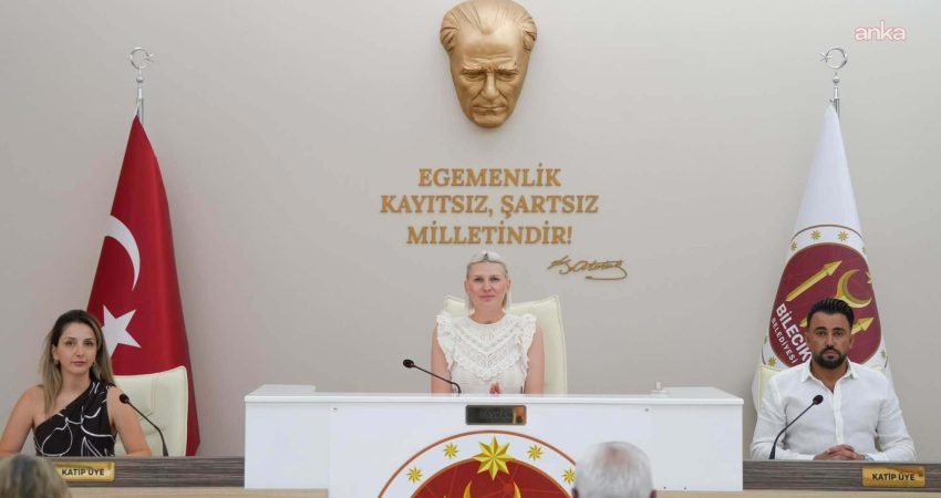 Bilecik Belediyesi Meclisi, temmuz ayı toplantısında TBB'nin hibe ettiği araç