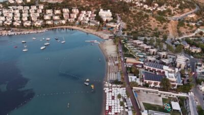 Bodrum Belediyesi Temizlik İşleri Müdürlüğü ekipleri, ilçe genelinde sürdürdüğü kapsamlı