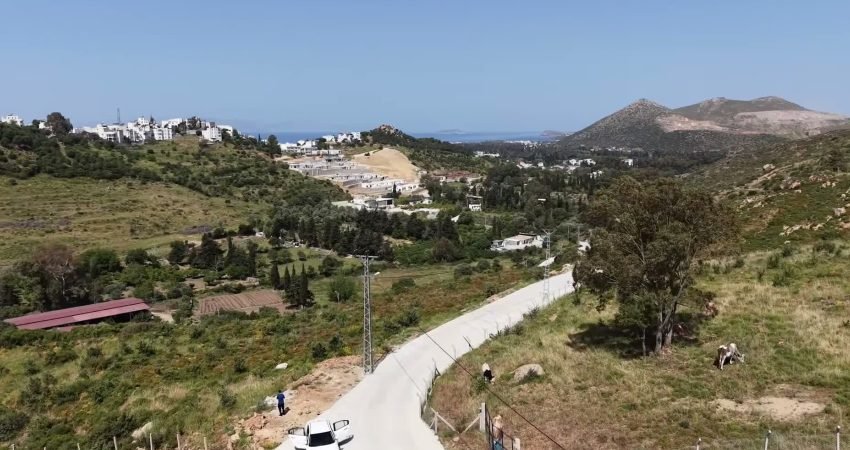 Bodrum Belediyesi Fen İşleri Müdürlüğü ekipleri, ilçe genelinde beton yol