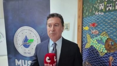  Muğla Büyükşehir Belediye Başkanı Ahmet Aras, Bodrum'da eski CTP su