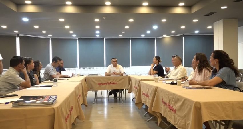 Bornova Belediyesi'nin her ay düzenli olarak gerçekleştirdiği Bölgesel Muhtarlar Toplantıları