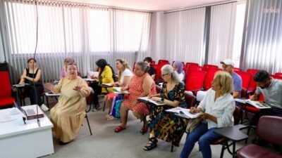 Buca Belediyesi’nin Halk Eğitimi Merkezi iş birliğiyle açtığı ücretsiz İngilizce