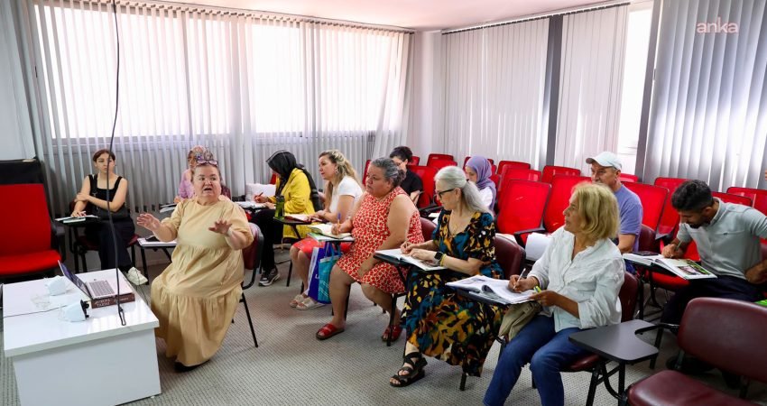 Buca Belediyesi’nin Halk Eğitimi Merkezi iş birliğiyle açtığı ücretsiz İngilizce