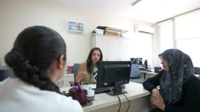 Buca Belediyesi, YKS sonuçlarının ardından üniversite tercihi yapacak öğrenciler için
