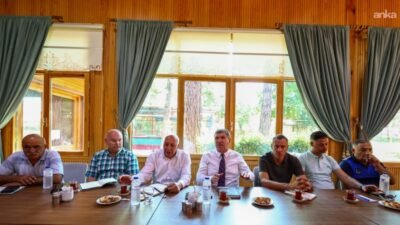 Burdur Belediye Başkanı Ali Orkun Ercengiz, kentteki 35 mahallenin muhtarıyla