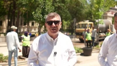Burdur Belediye Başkanı Ali Orkun Ercengiz, İstasyon Caddesi’nde kabuk böceği